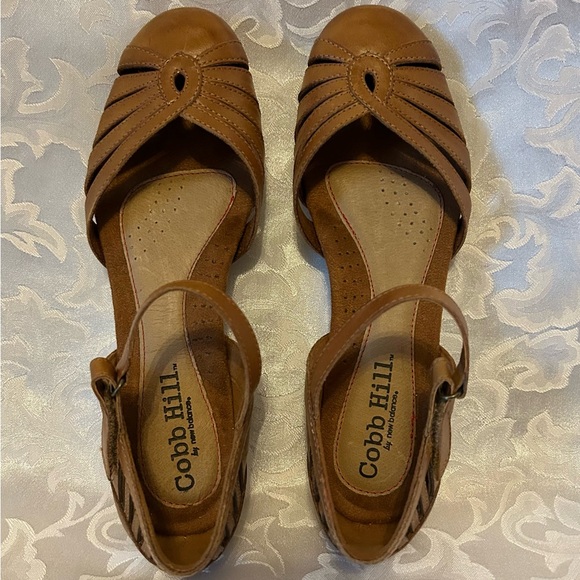NWOT Cobb Hill By New Balance Brown Leather Flats With Decorative Cutouts, 9N - Picture 6 of 12